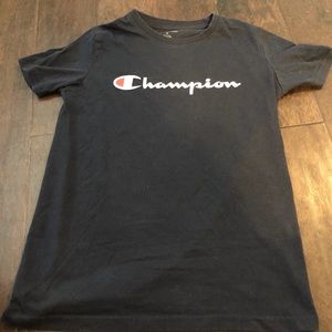Girls champion shirt XL